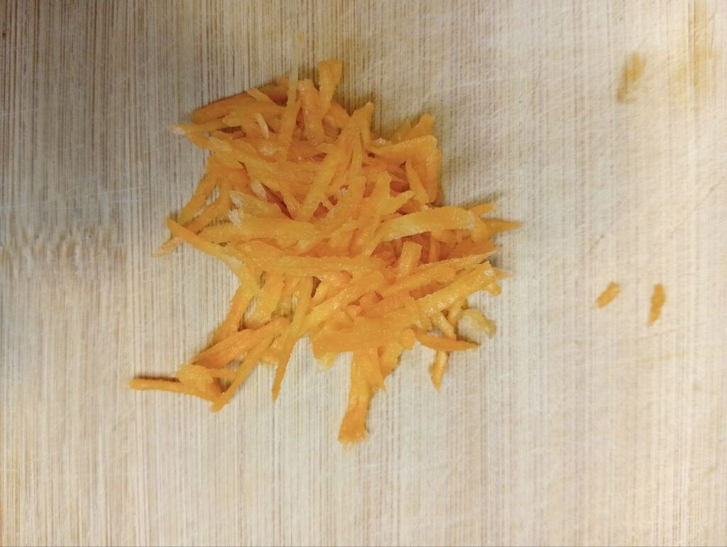 Shredded-carrot