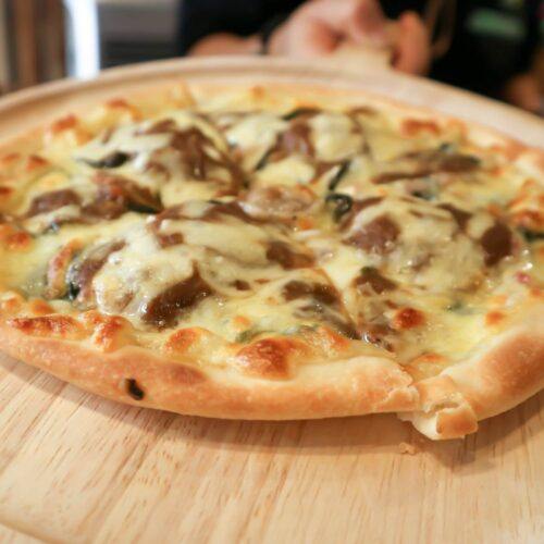 Pork-Belly-and-Mushroom-Spelt-Flour-Pizza